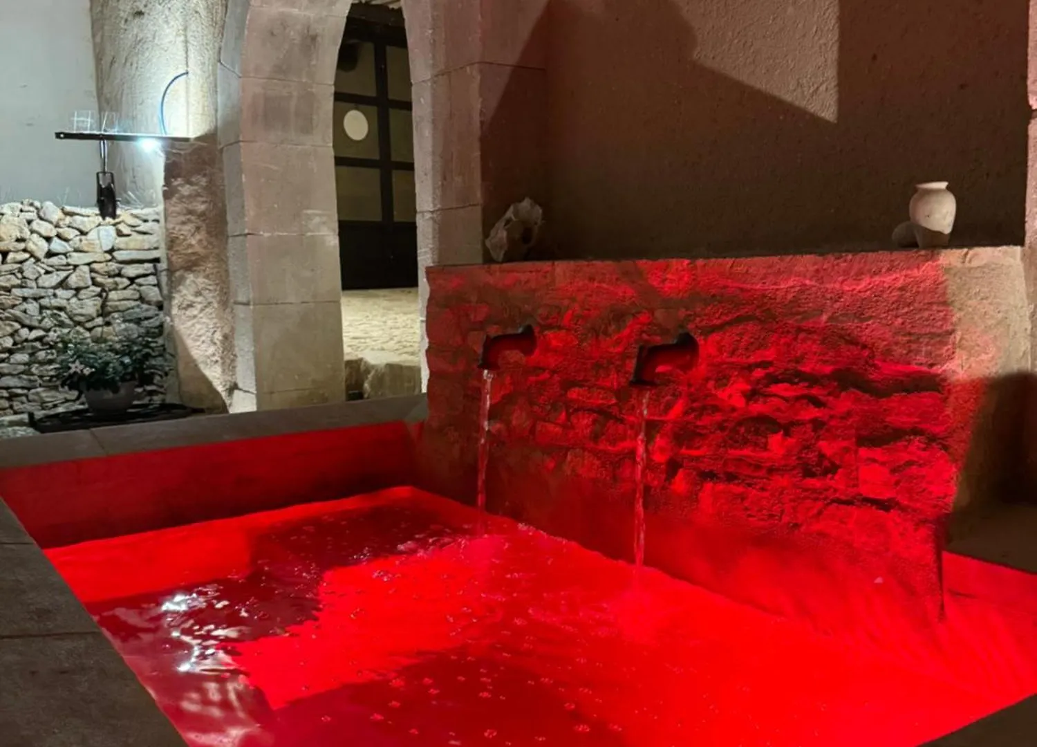 Atlantes De Saint Saturnin Villa