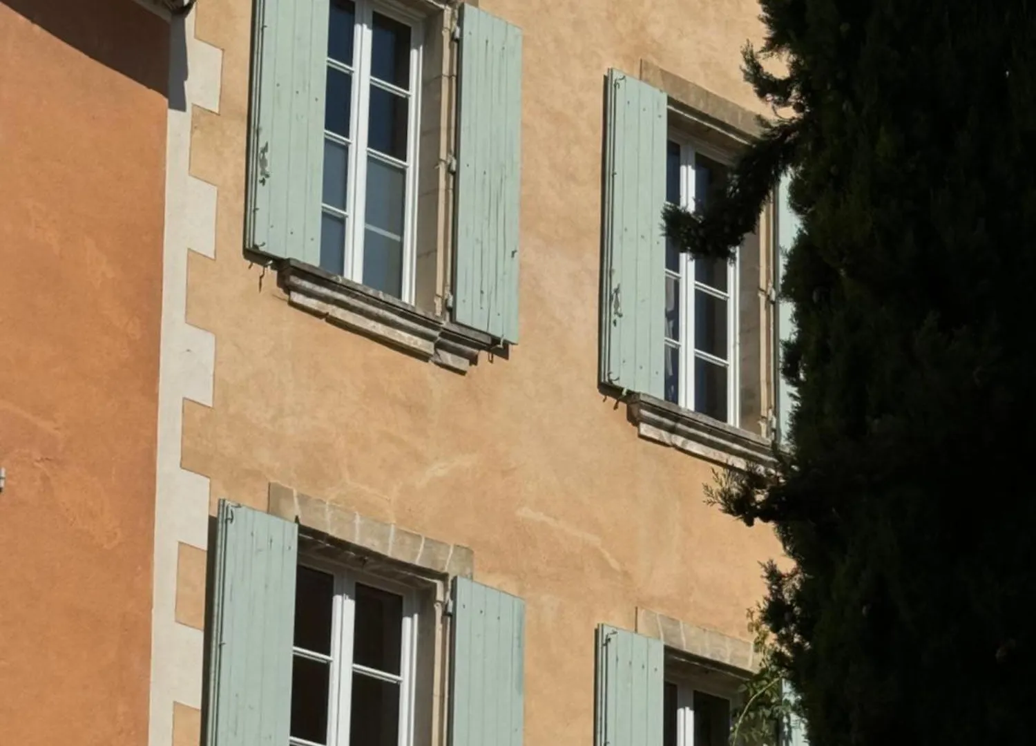 Atlantes De Saint Saturnin Villa